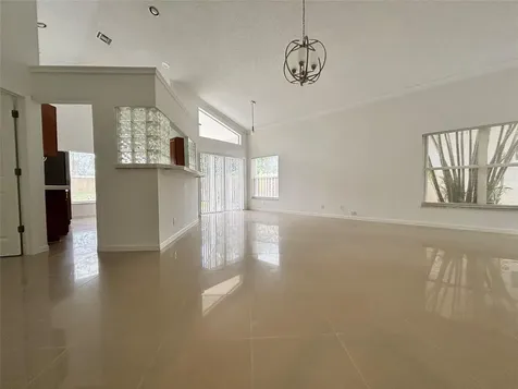 2990 NW 68th Avenue Margate FL 33063