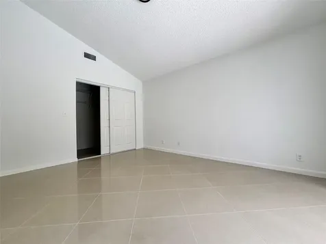 2990 NW 68th Avenue Margate FL 33063