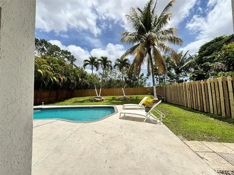 2990 NW 68th Avenue Margate FL 33063