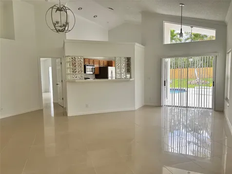 2990 NW 68th Avenue Margate FL 33063