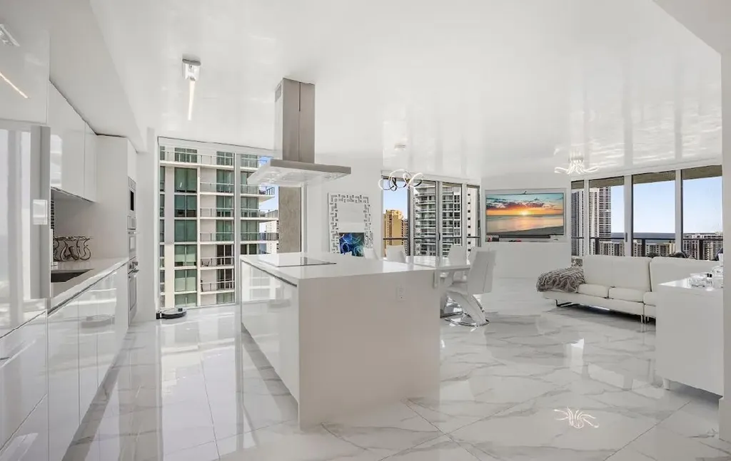 330 Sunny Isle Boulevard Sunny Isles Beach FL 33160