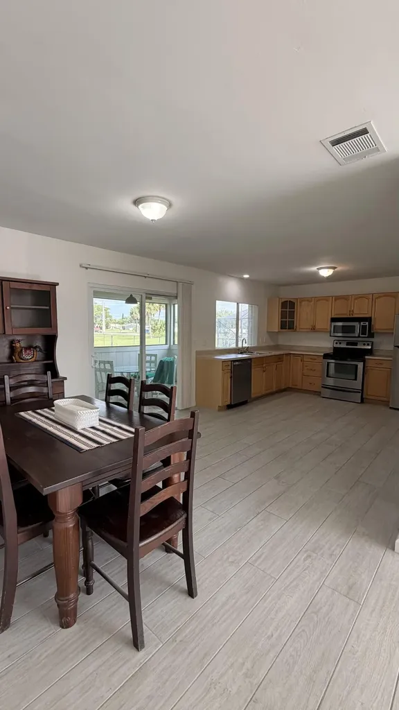 1812 SE Elkhart Terrace Port St Lucie FL 34952
