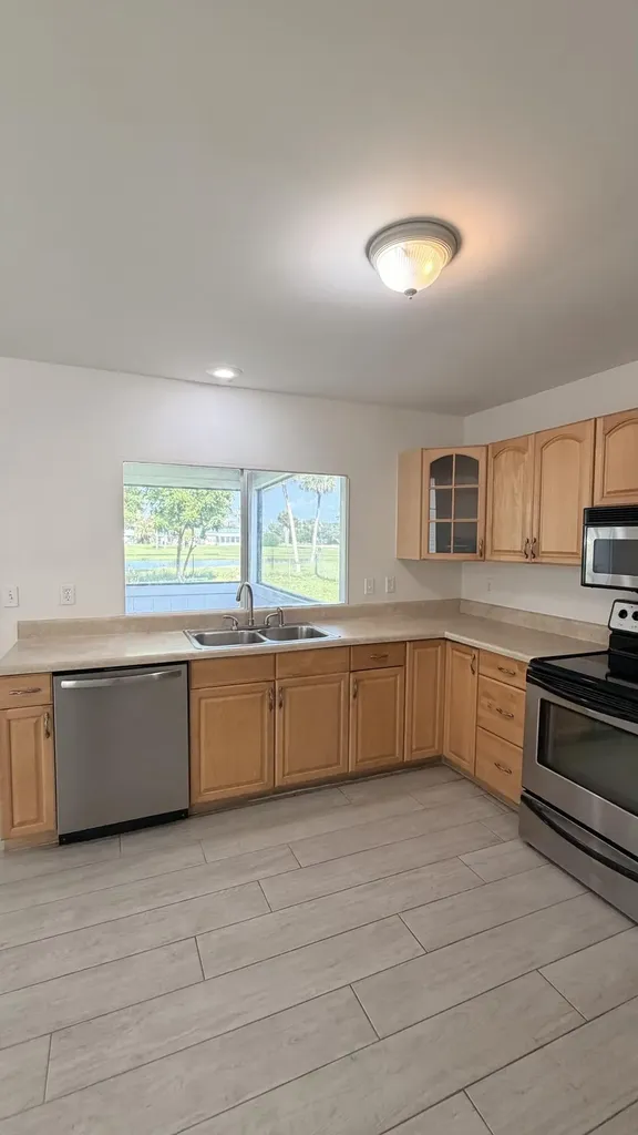 1812 SE Elkhart Terrace Port St Lucie FL 34952
