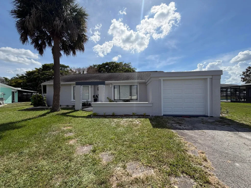 1812 SE Elkhart Terrace Port St Lucie FL 34952