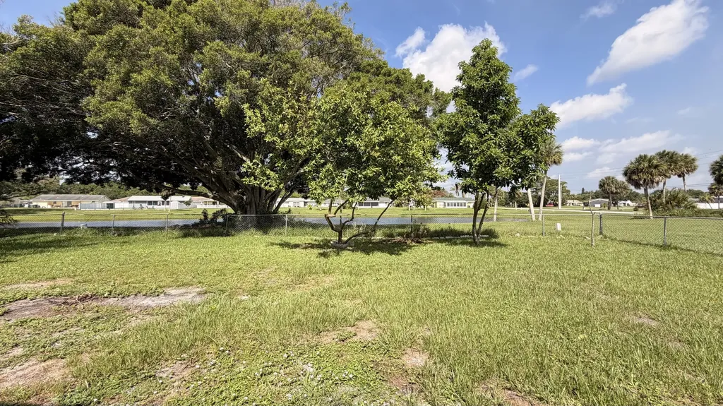 1812 SE Elkhart Terrace Port St Lucie FL 34952
