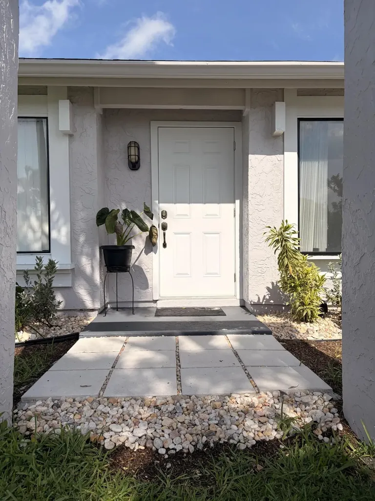 1812 SE Elkhart Terrace Port St Lucie FL 34952