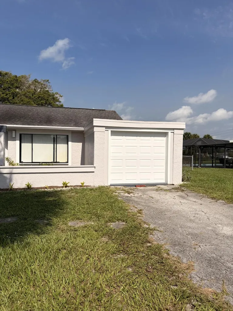 1812 SE Elkhart Terrace Port St Lucie FL 34952