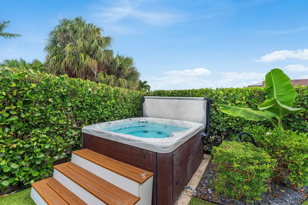 6500 NE 7th Avenue Boca Raton FL 33487