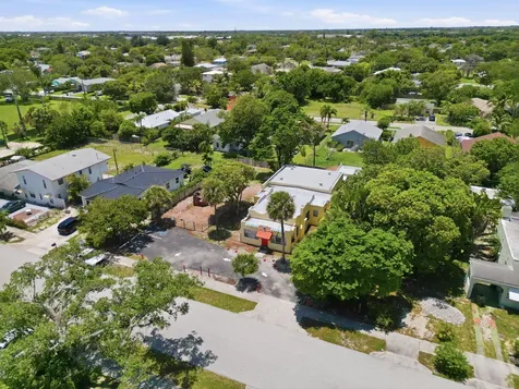 216 SW 2nd Avenue Delray Beach FL