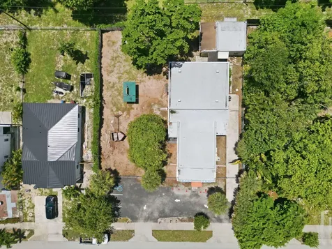 216 SW 2nd Avenue Delray Beach FL