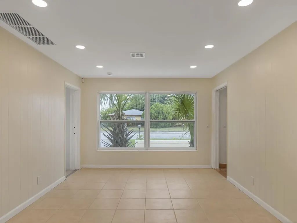 371 W 34th Street Riviera Beach FL 33404