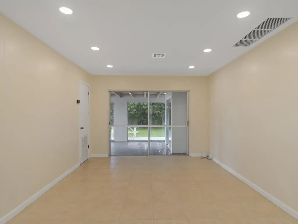 371 W 34th Street Riviera Beach FL 33404