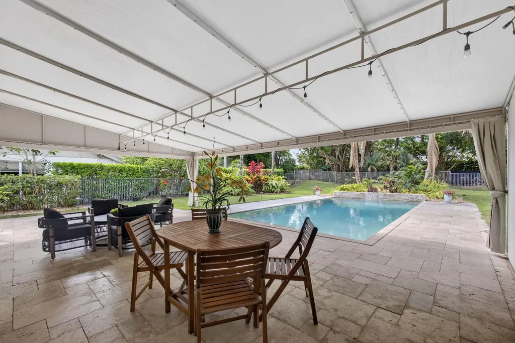 6188 Celadon Circle Palm Beach Gardens FL 33418