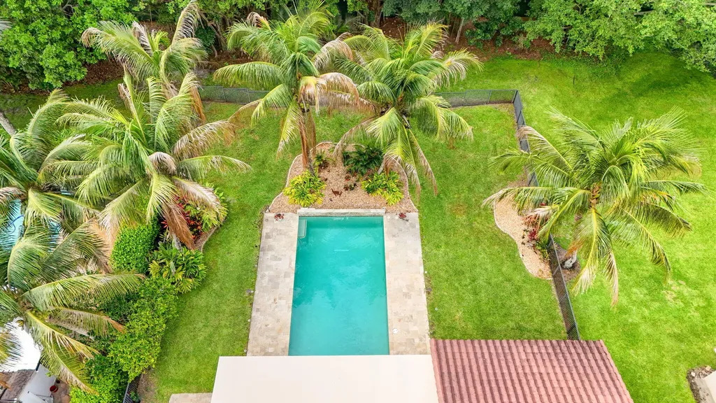 6188 Celadon Circle Palm Beach Gardens FL 33418