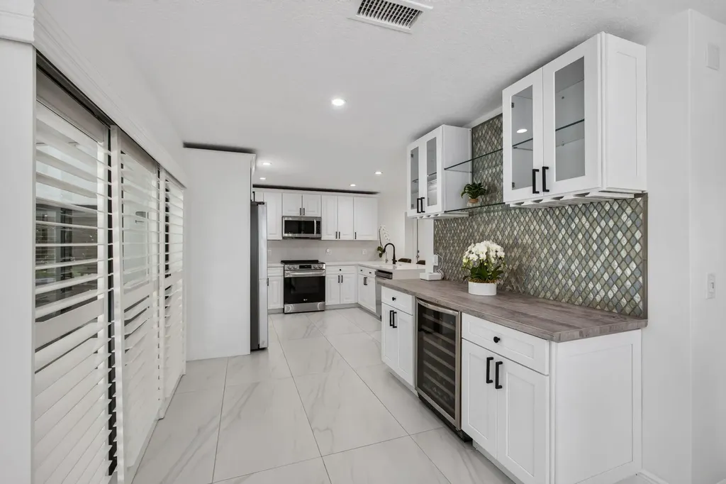 6188 Celadon Circle Palm Beach Gardens FL 33418
