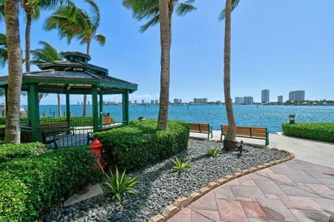 2650 Lake Shore Drive Riviera Beach FL 33404