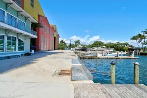 2650 Lake Shore Drive Riviera Beach FL 33404