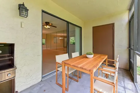 105 Lakeview Drive E Royal Palm Beach FL 33411