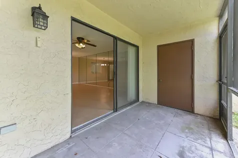 105 Lakeview Drive E Royal Palm Beach FL 33411