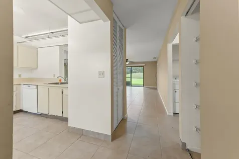 105 Lakeview Drive E Royal Palm Beach FL 33411