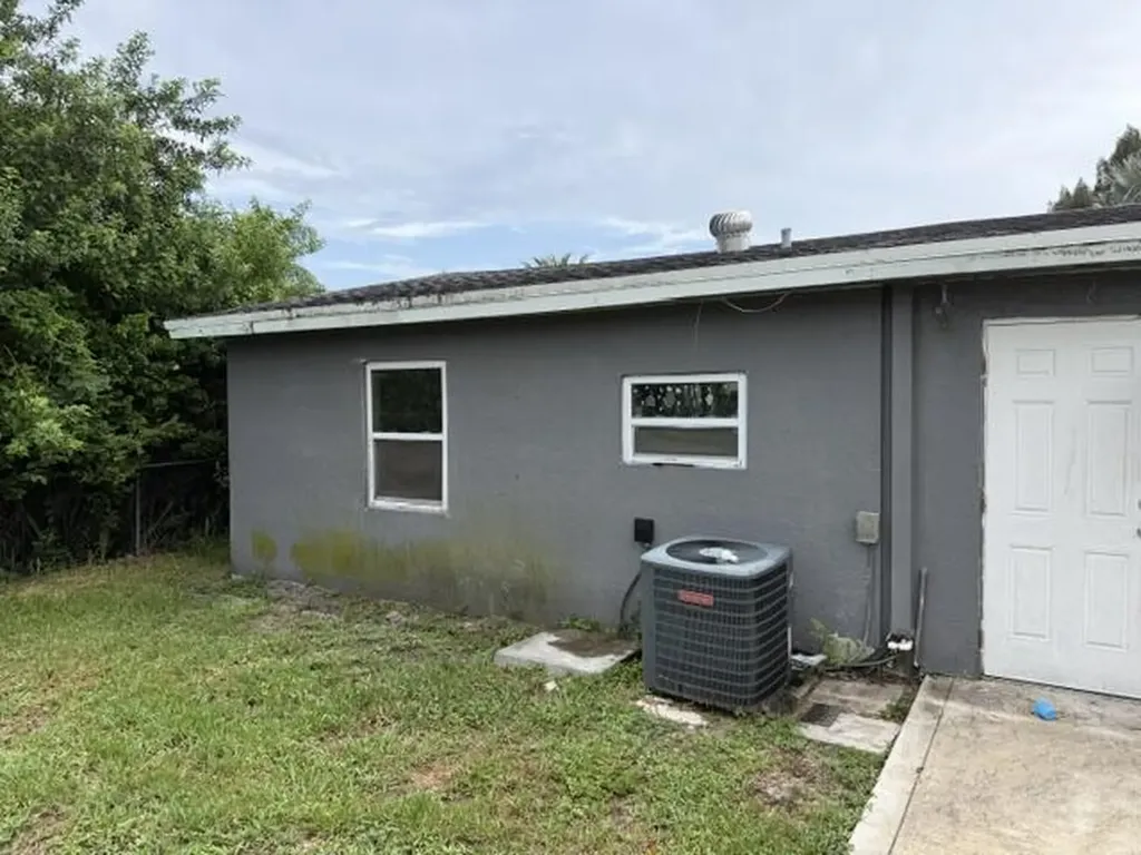 1219 Highland Road Lake Worth FL 33462