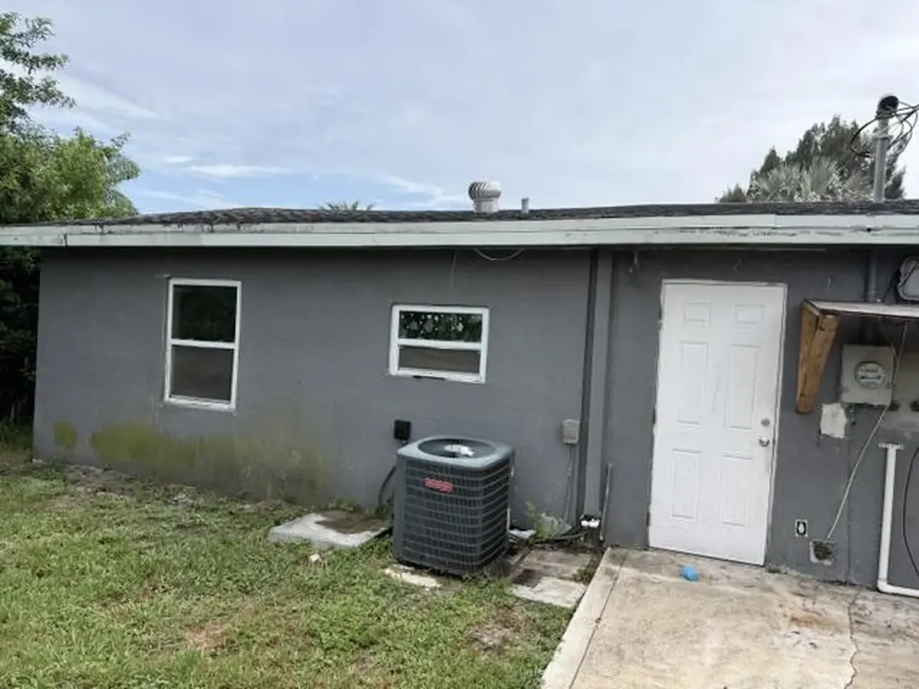 1219 Highland Road Lake Worth FL 33462