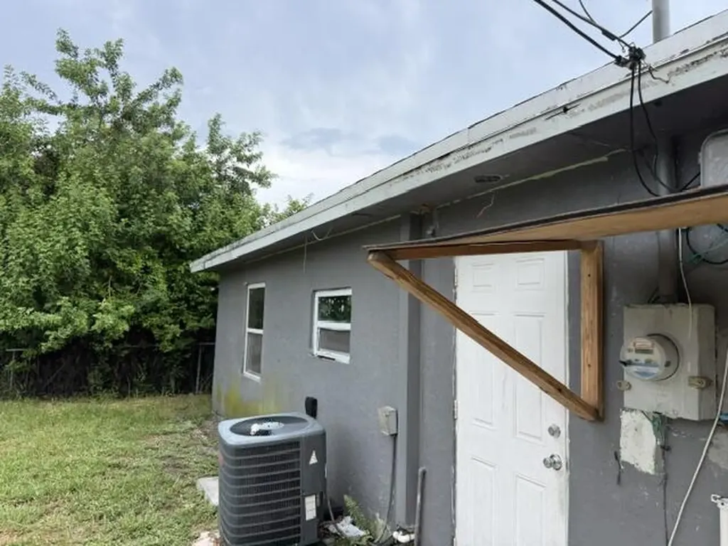 1219 Highland Road Lake Worth FL 33462