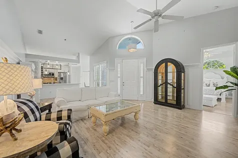 3268 Lakeshore Drive Hutchinson Island FL 34949