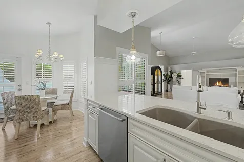 3268 Lakeshore Drive Hutchinson Island FL 34949