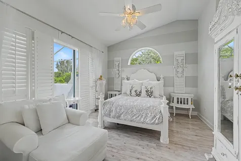3268 Lakeshore Drive Hutchinson Island FL 34949