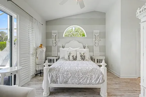 3268 Lakeshore Drive Hutchinson Island FL 34949