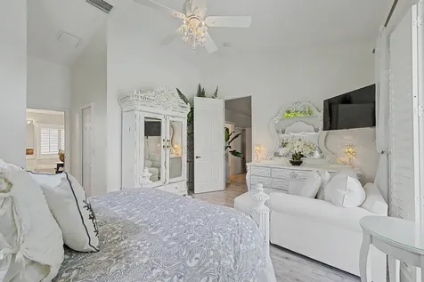 3268 Lakeshore Drive Hutchinson Island FL 34949