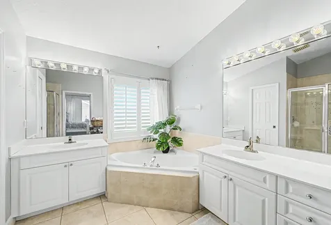 3268 Lakeshore Drive Hutchinson Island FL 34949