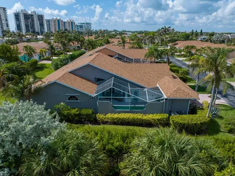 3268 Lakeshore Drive Hutchinson Island FL 34949