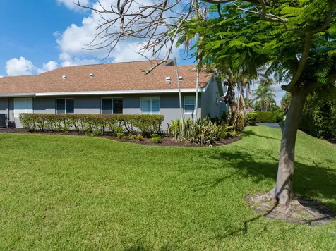 3268 Lakeshore Drive Hutchinson Island FL 34949
