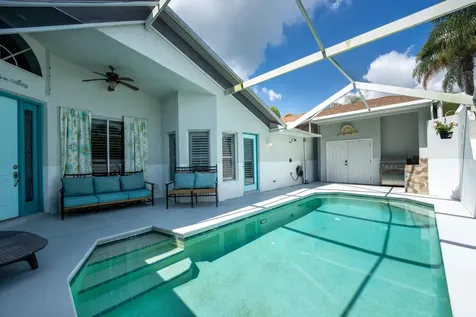 3268 Lakeshore Drive Hutchinson Island FL 34949