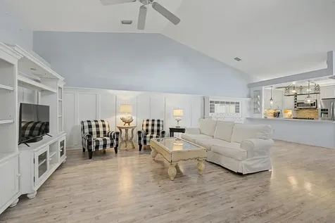 3268 Lakeshore Drive Hutchinson Island FL 34949