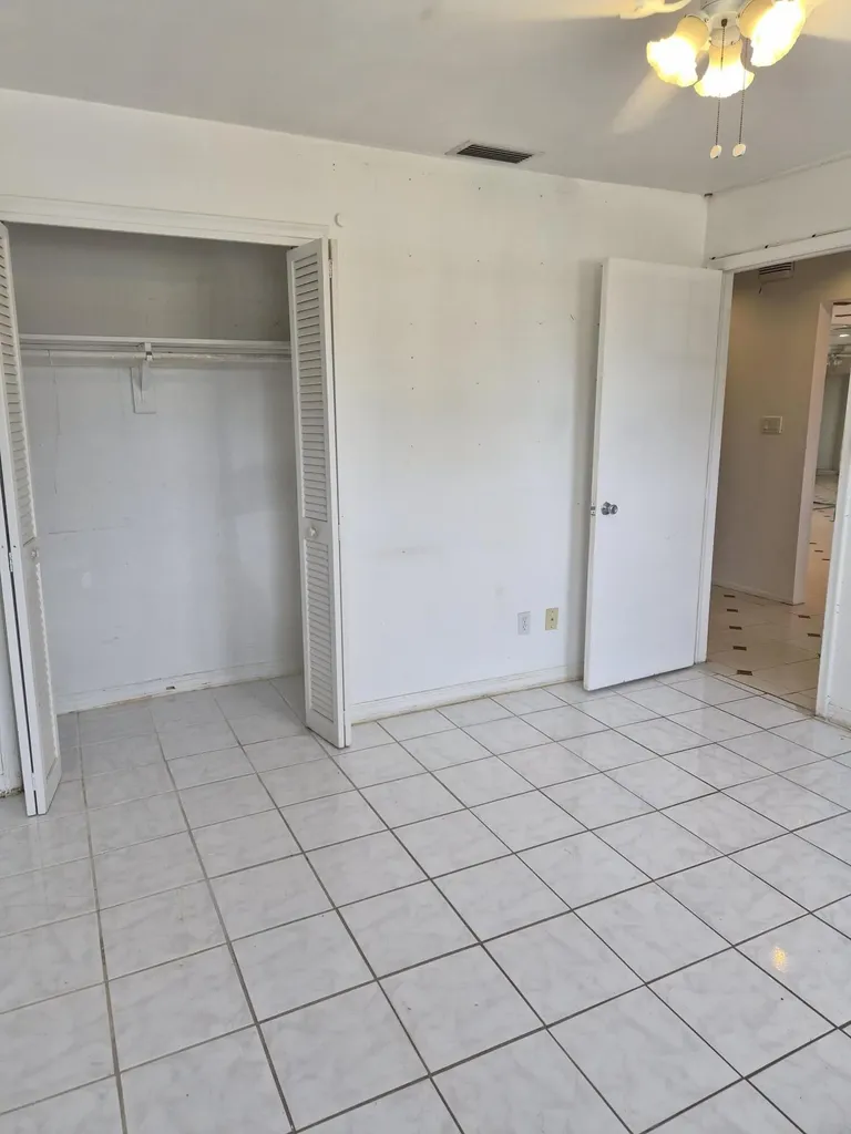 4960 NW 16th Street Lauderhill FL 33313