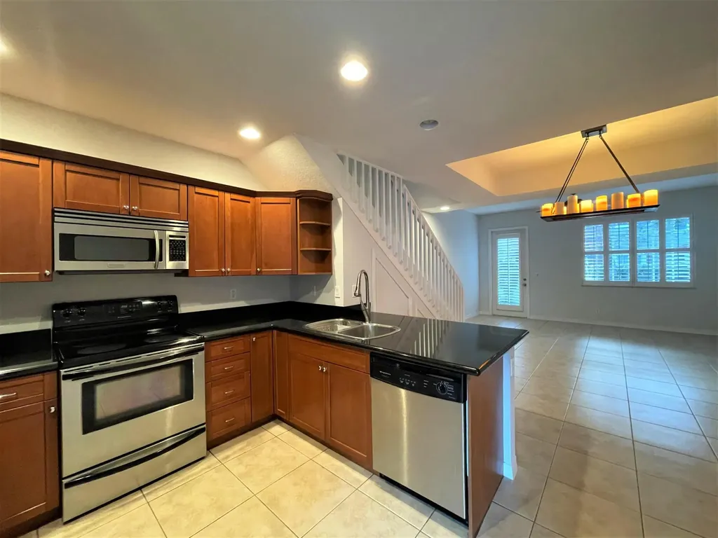 602 S Federal Highway Lake Worth Beach FL 33460