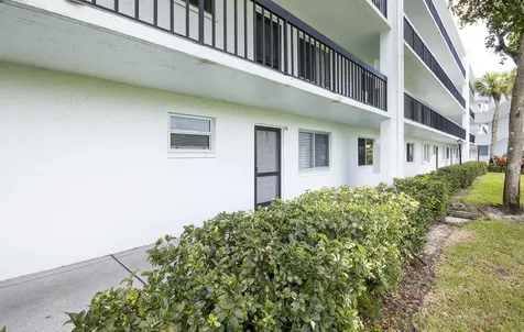 6698 10th Avenue N Lake Worth FL 33467
