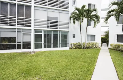 6698 10th Avenue N Lake Worth FL 33467