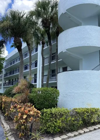 6698 10th Avenue N Lake Worth FL 33467