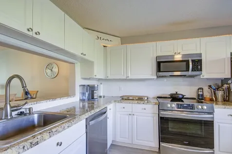 6698 10th Avenue N Lake Worth FL 33467