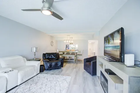 6698 10th Avenue N Lake Worth FL 33467