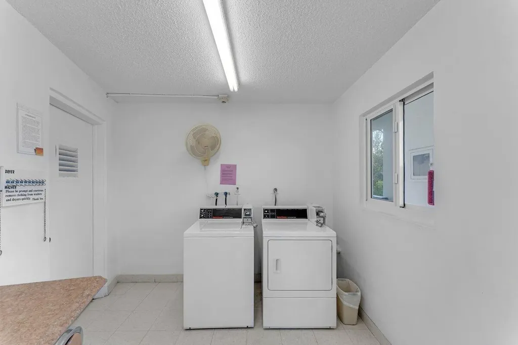 2114 Newport U Deerfield Beach FL 33442