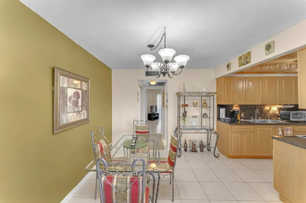 2114 Newport U Deerfield Beach FL 33442