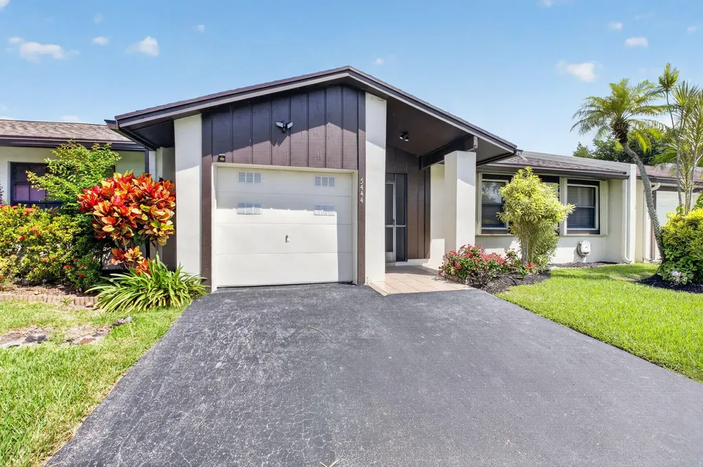 5444 Laurel Oak Street Delray Beach FL 33484