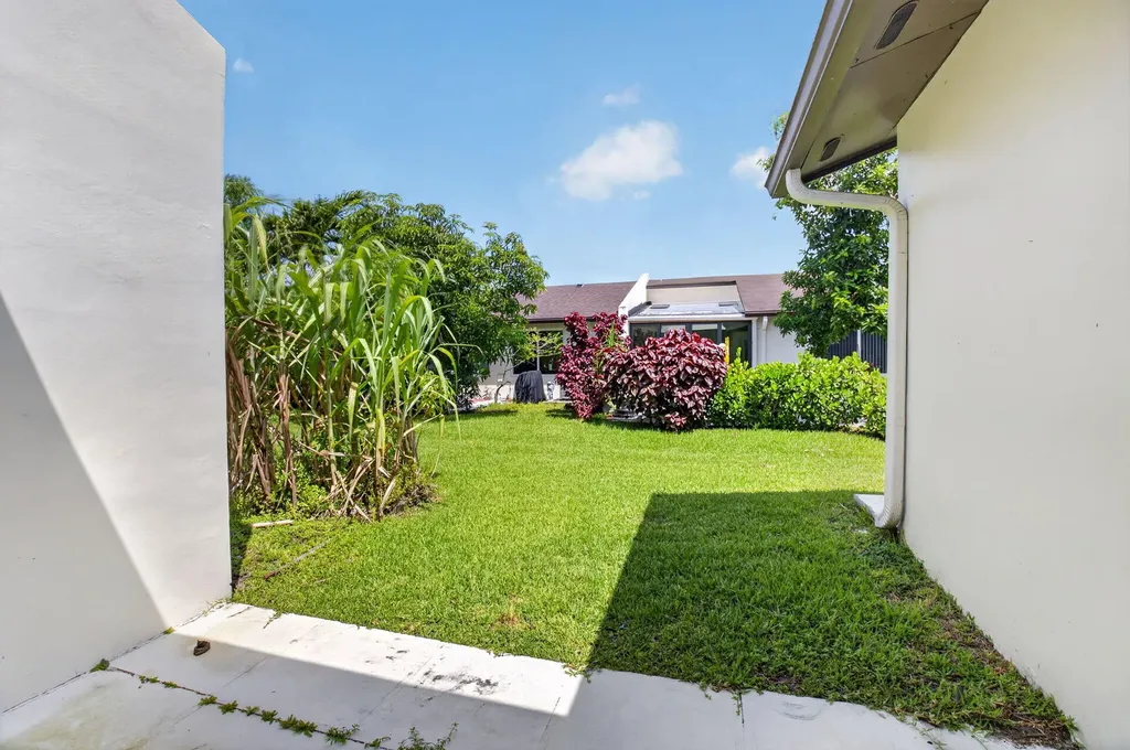 5444 Laurel Oak Street Delray Beach FL 33484