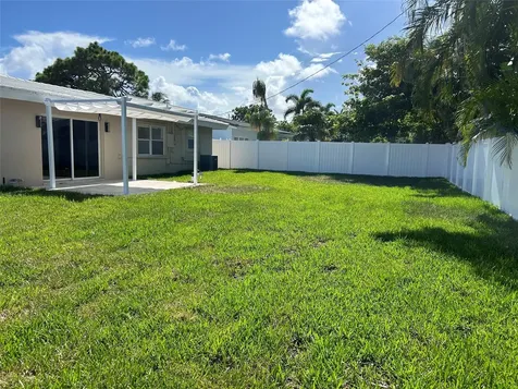 1597 SE 5th Street Deerfield Beach FL 33441