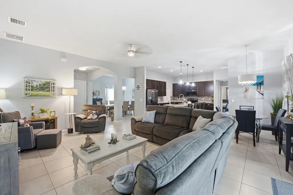 2081 SW Tropical Terrace Port St Lucie FL 34953